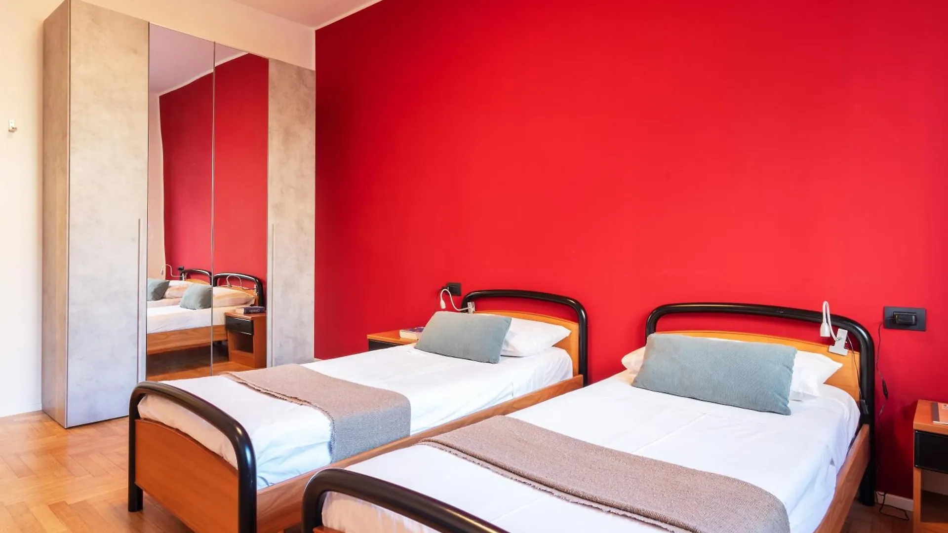 Frassini Flexyrent Apt. Aircon Milan Italy